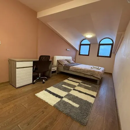 Two-bedroom In The Heart Of Burgas, Bogoridi Street Burgasz