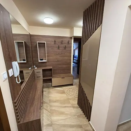 Two-bedroom In The Heart Of Burgas, Bogoridi Street Apartman Burgasz