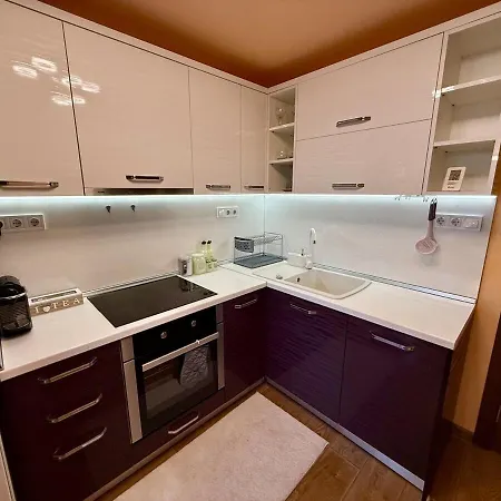 Two-bedroom In The Heart Of Burgas, Bogoridi Street