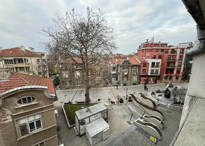 Апартамент Two-bedroom In The Heart Of Burgas, Bogoridi Street Бургас