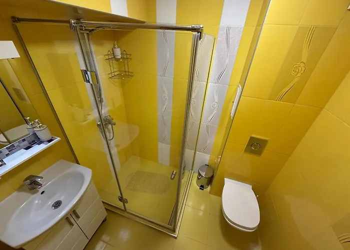 Апартамент Two-bedroom In The Heart Of Burgas, Bogoridi Street